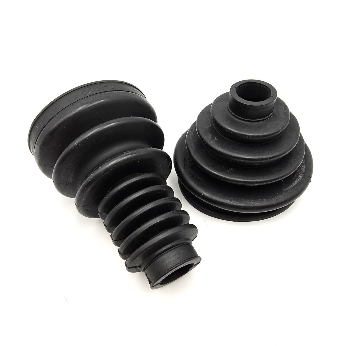 Пыльник ШРУСа (гранаты) внутреннего передней полуоси внутреннего/наруж FREY 765200901